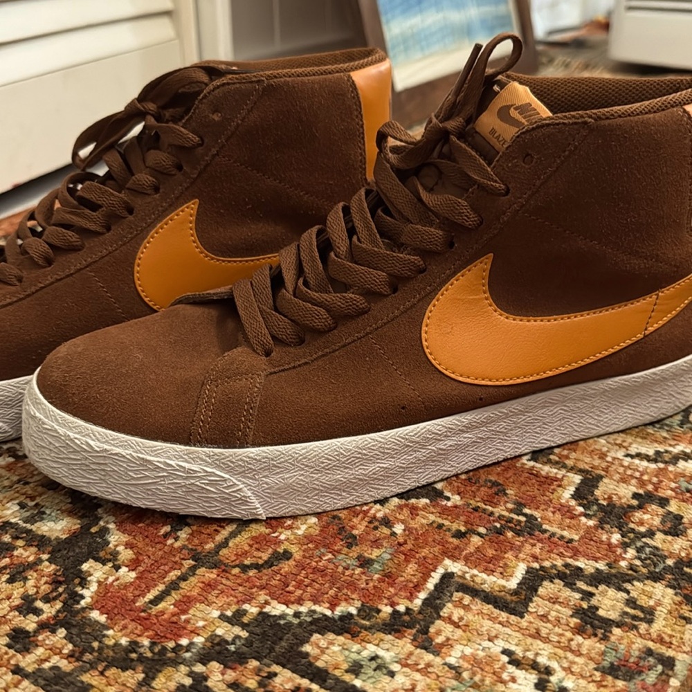 Nike SB Zoom Blazer Mid – Men’s Size 10.5 – Brown/Tan